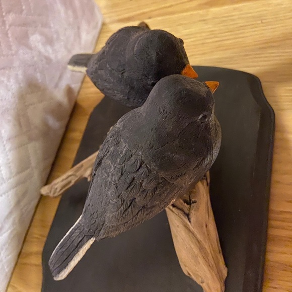 Hand made - Bird carving - dark eyed junkos - handcrafted - Picture 5 of 13